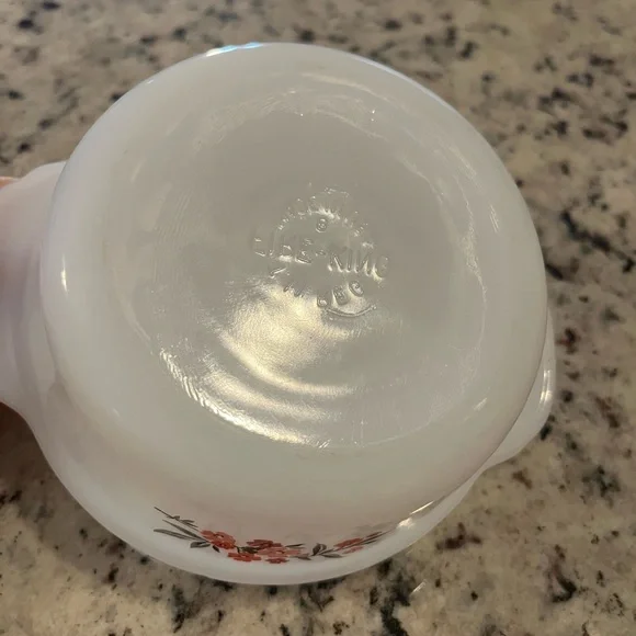 Vintage Pyrex Fire-King Primrose 1 Pint Casserole Dish - Picture 4 of 5